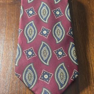 Elegant TOM JAMES SILK Burgundy Paisley Men's Tie(123)